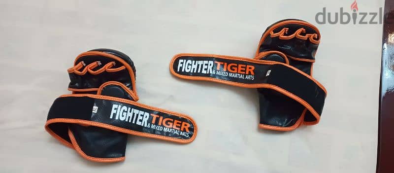 Boxing gloves new 1