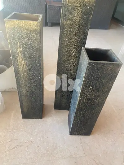 vases wood