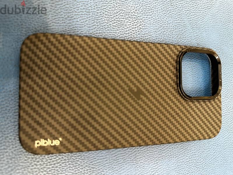 Piblue cover carbon 1