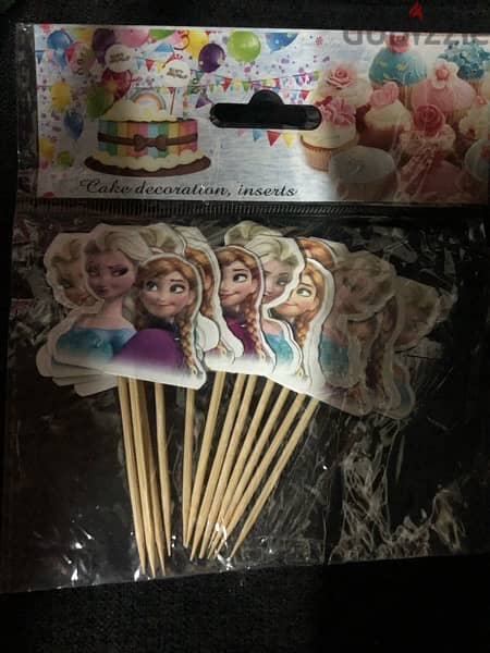 birthday supplies; frozen theme, ballons, cups, plate, etc. . 19