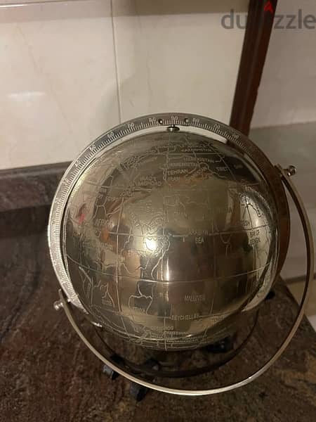 globe 3