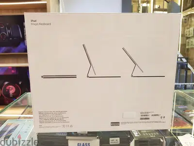 Brand new the exclusive Ipad smart keyboard folio 11 inch black