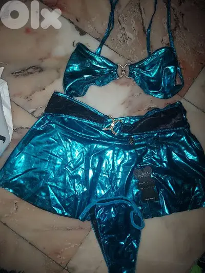للبيع طقم ملابس داخليه نسائيه