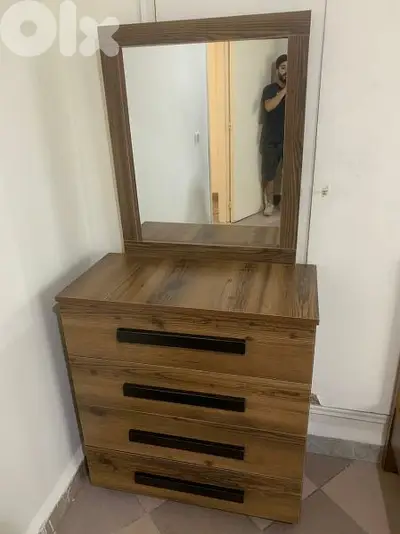 شفنيرة مع مرايا تفصيل جديد