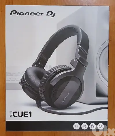 pioneer dj headfone new in box