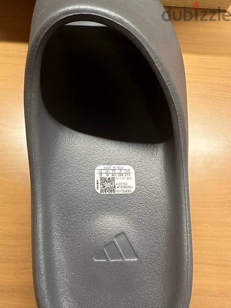 Yeezy slide slate grey multiple sizes 1