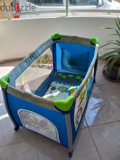سرير اطفال