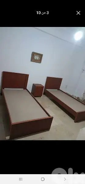 تختين مفرد مع كمدينة صغيرة