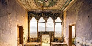 OLD HOUSE WITH LAND IN ZAAROUR PRIME , ZALN-111