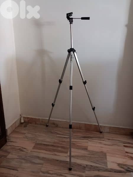 Camera Tripod  Adjustable- Japanese - in Aluminum 1