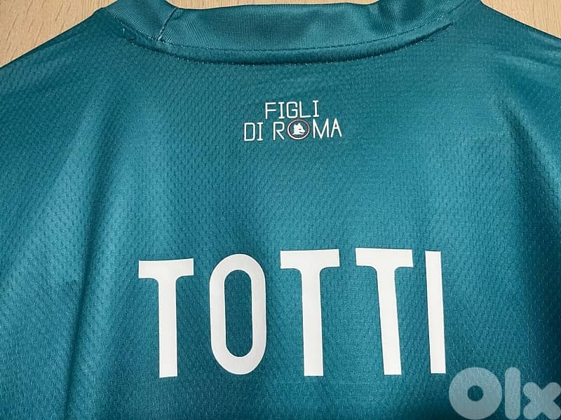 AC Roma Newbalance limited edition kitcelebrate  the legend Totti 10 3