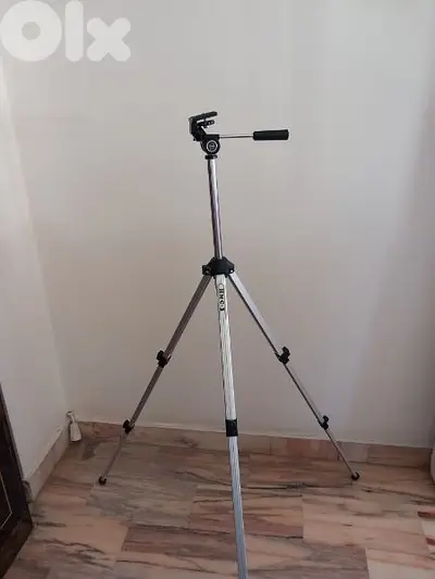 Camera Tripod  Adjustable- Japanese - in Aluminum