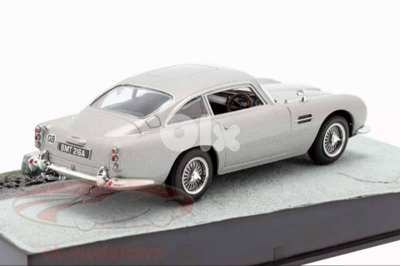Aston Martin DB5 (James Bond Goldfinger) diecast car model 1;43. 3
