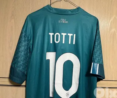 Totti 10  legend roma new balance lspecial edition shirt