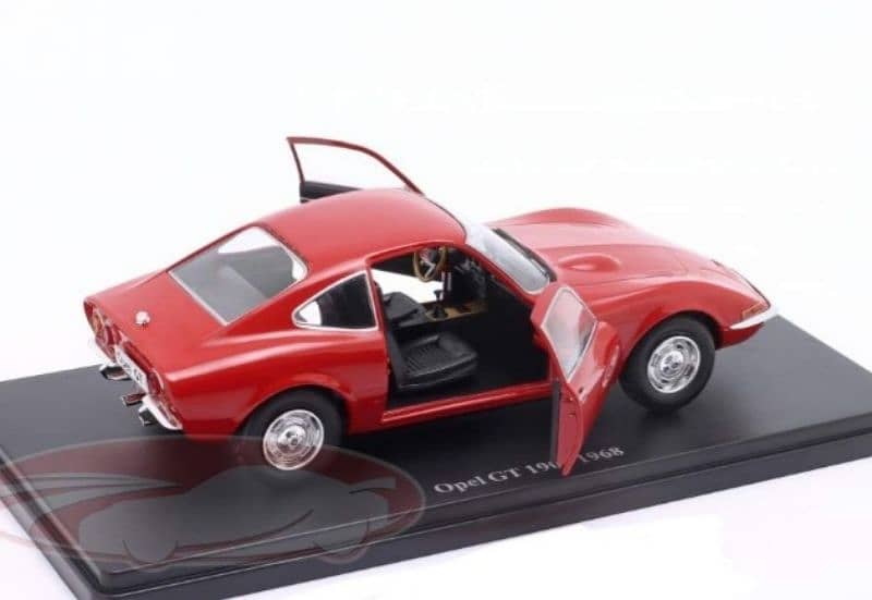 Opel GT 1900 (1968) diecast car model 1:24. 6