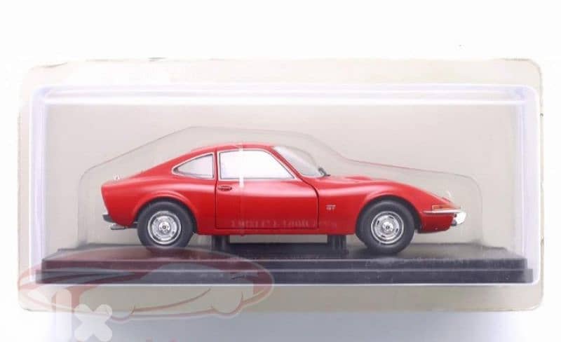 Opel GT 1900 (1968) diecast car model 1:24. 8