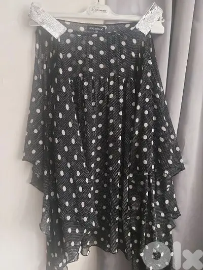 للبيع بلوزه نسائيه