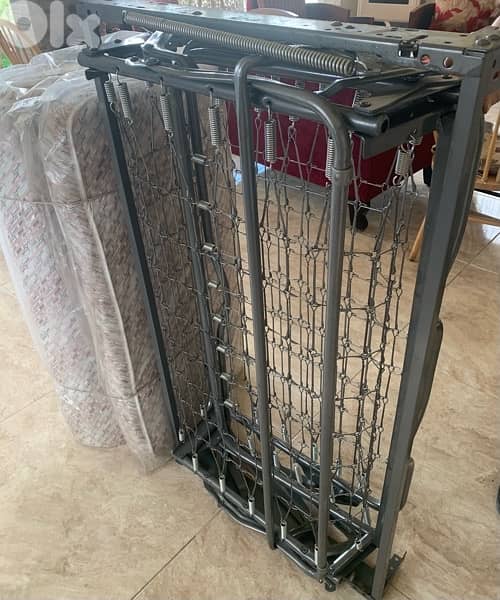 سرير مع فرشة 3