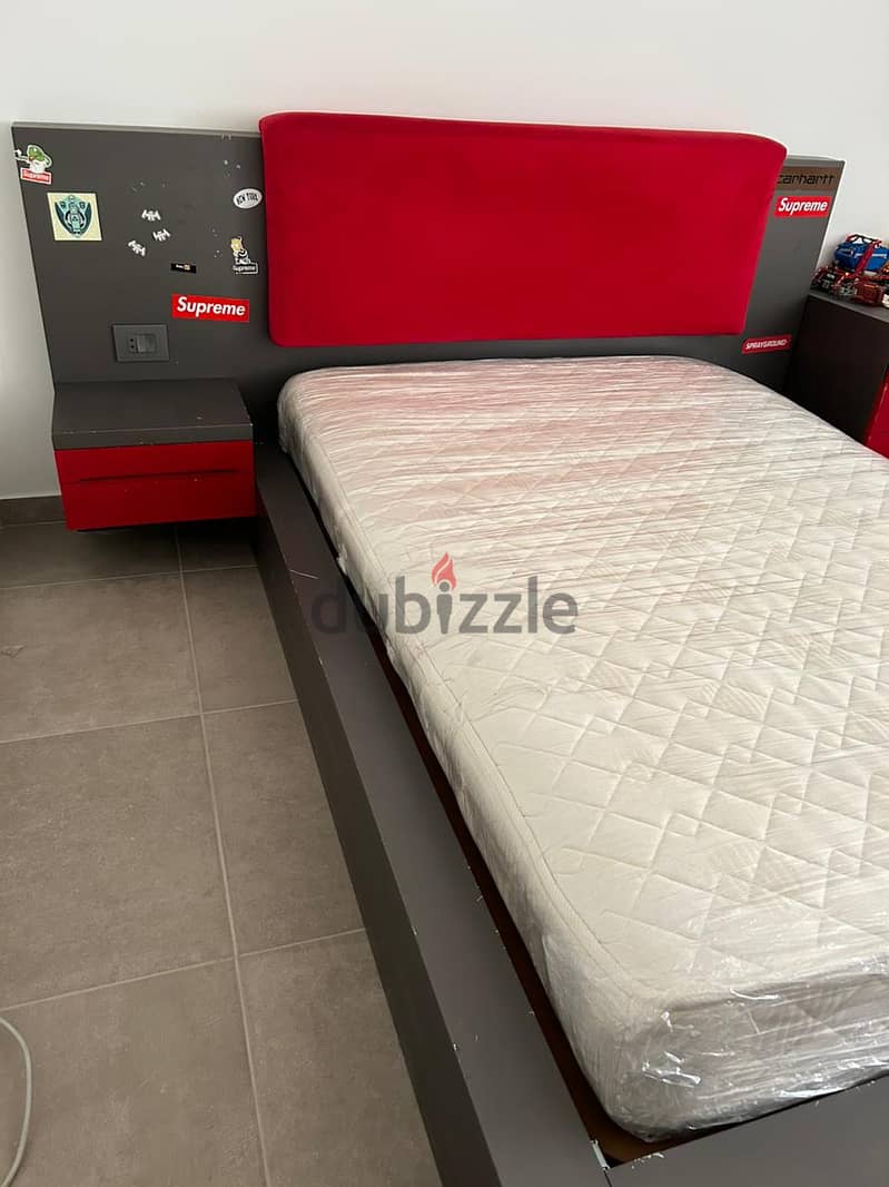 Bed + Accessories 1