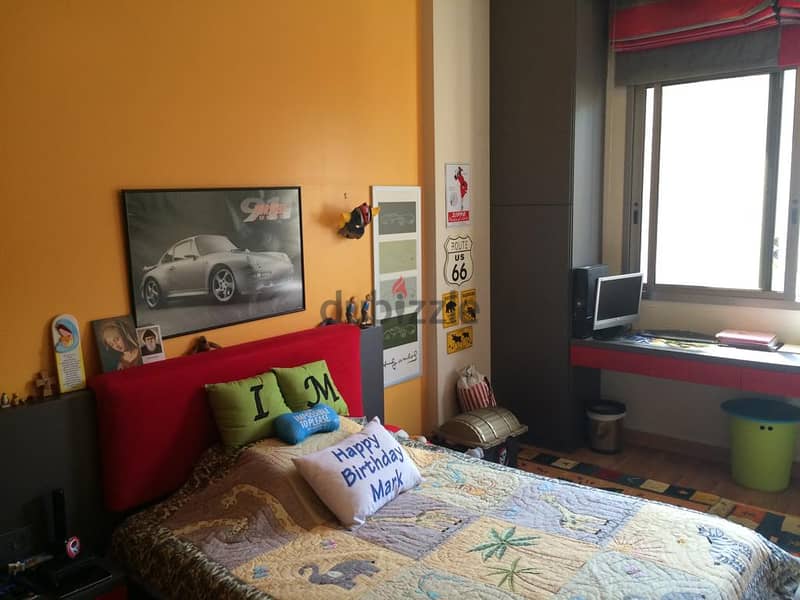 Bed + Accessories 5