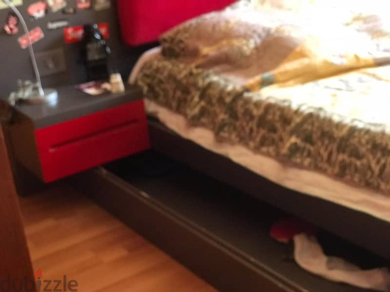 Bed + Accessories 15