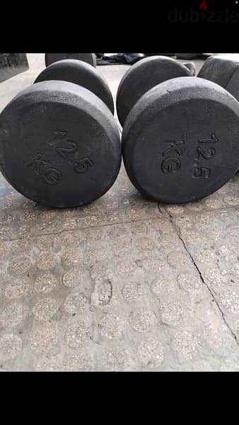 dumbells like new lkilo b 1.80$ very good quality 2