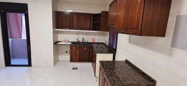 one of the best apartment in kfarhbab 240m 4 Bed Delux 550$/month