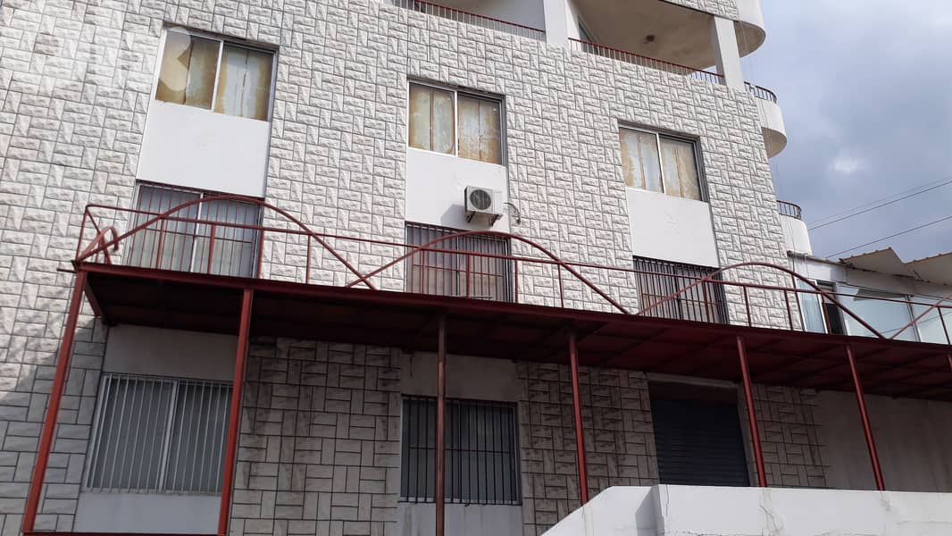 L03541-2000 sqm Building For Sale on Halat Highway 1