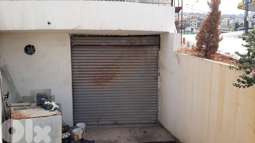 L03541-2000 sqm Building For Sale on Halat Highway 2