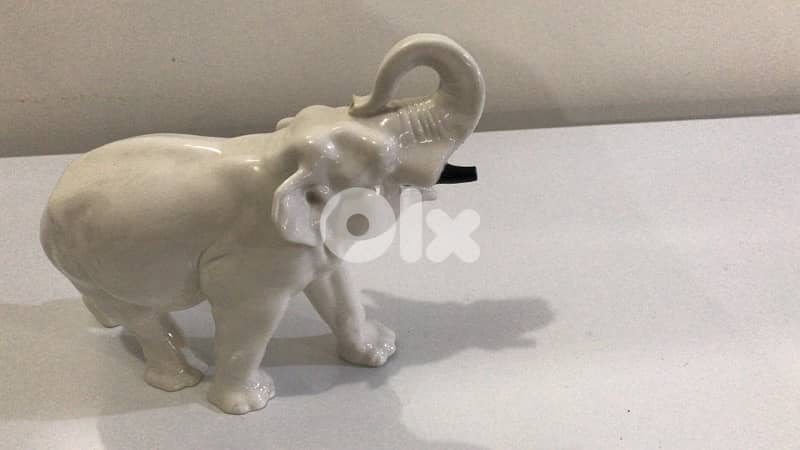 antiqie Vienne porcelaine figuurine signed 0