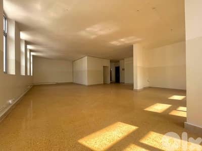 RAO26-4791  Office 140m for rent in Gemmayze , Beirut, $ 1,125 cash