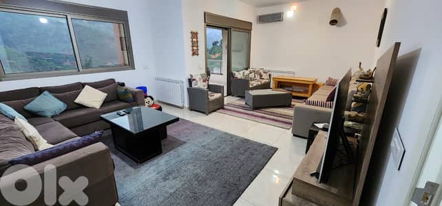 180m2 apartment+Mountain view for sale in Baabdat - شقة في بعبدات
