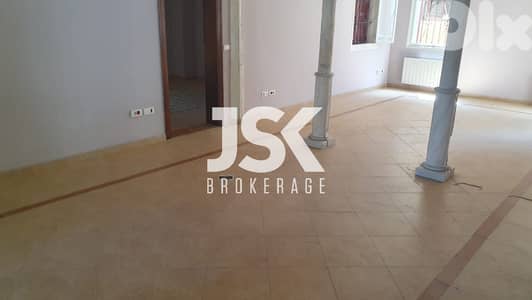 L13262-Building of 3 Floors with Front Garden for Sale in Achrafieh