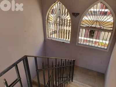 L13262-Building of 3 Floors with Front Garden for Sale in Achrafieh