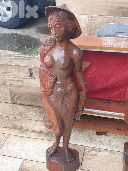 Statues 2