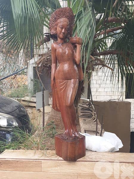 Statues 3