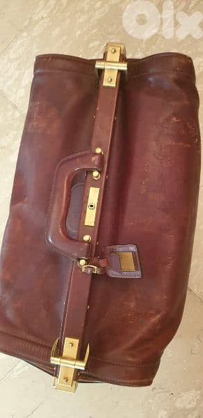 queen leather Dr bag antique 0