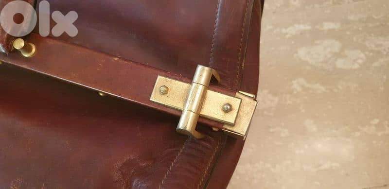 queen leather Dr bag antique 7